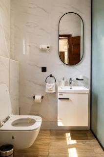 Executive Cozy Suite at THE HIDDEN DOMUS I Saltpond Suite - 9