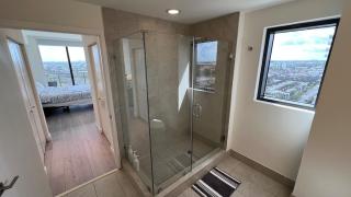 Free Parking Entire condo in Dawntown Doral - 1