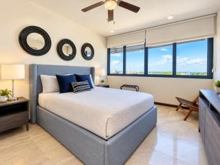 Oceanview Penthouse w Private Pool - 1