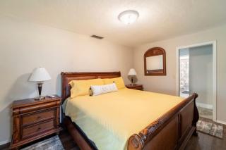 Cottage with lanai and garage only 4 miles to Siesta Key - 7