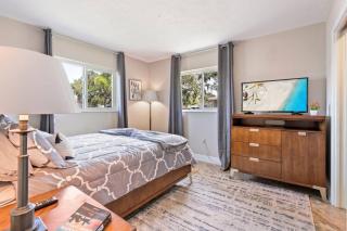 Cottage with lanai and garage only 4 miles to Siesta Key - 8