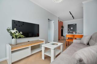 Cozy Apartment with Parking & Balcony by Noclegi Renters - 4