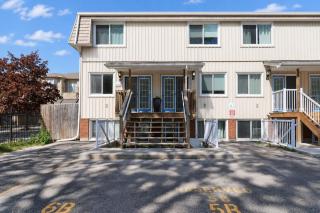 Shoreline Retreat -Beach Front -Wasaga Beach -Cottage -2 - 3