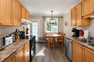 Shoreline Retreat -Beach Front -Wasaga Beach -Cottage -2 - 1