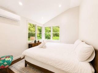 The Bryden Retreat - Modern, Bright and Spacious - 7