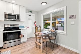 Pepper's Pad Bungalow - 1