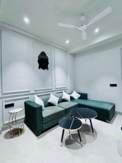 Alora Suite - 1
