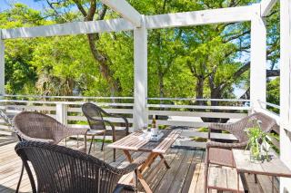 808 E Ashley - The Board and Batten - 3 Bedrooms near Ocean - 0
