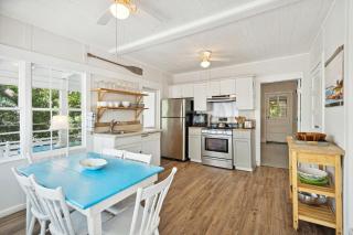 808 E Ashley - The Board and Batten - 3 Bedrooms near Ocean - 6