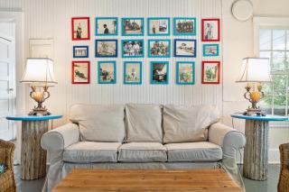808 E Ashley - The Board and Batten - 3 Bedrooms near Ocean - 1