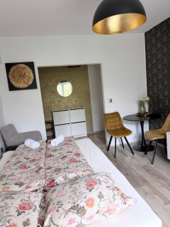 GOLDEN APARTMENT - near Central Train Station - 7