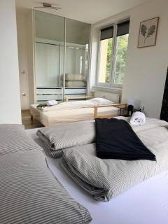 GOLDEN APARTMENT - near Central Train Station - Bratislava - 1