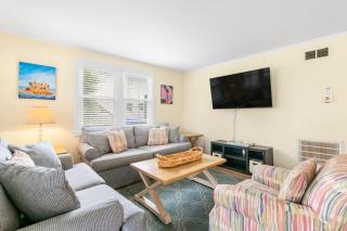 704 W Ashley - Blue Sky - Heated Swimming Pool - Across the Street from Ocean - 3
