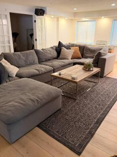 Coco Nycole Highland Suite Theater + Gym + Fiber - 7