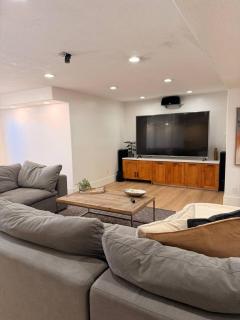 Coco Nycole Highland Suite Theater + Gym + Fiber - 2