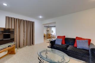 1 Mi to the Water! Mastic Beach Apt - 6
