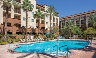 Boulevard 2BR Apartment with Resort Access - 1