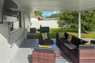 < 3 Mi to Hard Rock Stadium! Family-Friendly Home - 8