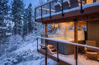 Updated Tahoe Retreat - AC & Hot Tub Lake Views - 8