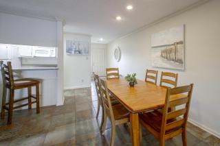 Resort Perks! Lakefront Unit | Extended Stays - 4