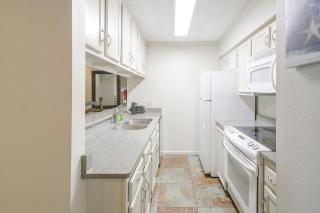 Resort Perks! Lakefront Unit | Extended Stays - 1