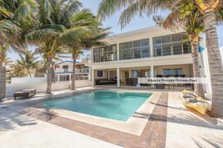 LaAndy Andys, casa frente al mar con piscina en - 9