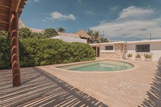 Remos, casa frente al mar con piscina - 1