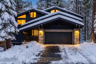 Tahoe Retreat - Private Hot Tub & Scenic Views - 0