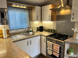 Woodland Escape with Hot Tub - Aberdeunant Hall Caravan Park - 2
