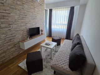 N Suite City Apartment - 8