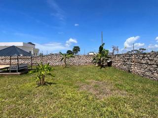 Villa Modern 3BR, Private Pool & AC in Galu - 9