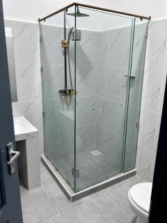 Villa Modern 3BR, Private Pool & AC in Galu - 8