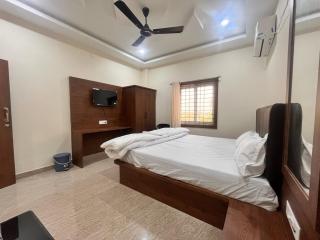 Hotel O Deepak Inn - 1