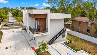 Ultimate Tampa Stay Dual Units 6BR Sleeps 17 - 5