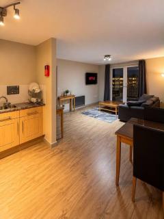 Birmingham City Cente - Penthouse Balcony Views - 6