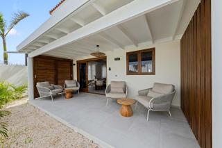 J&M Coral - Modern 2BR & Shared Pool near Mambo - 0
