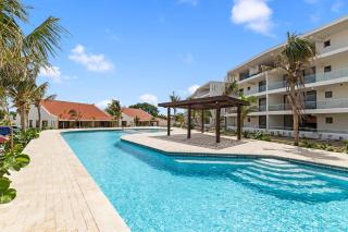 J&M Coral - Modern 2BR & Shared Pool near Mambo - 0