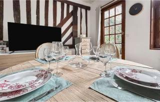 Lovely Apartment In Pont-Audemer With Wifi - 1
