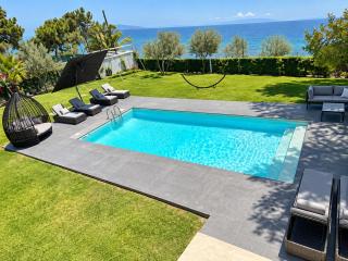 Zoza Luxury villa isthmia by the sea with private pool - 4