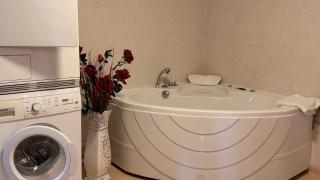 2 hus 280kvm med bastu, jacuzzi, nyrenoverat - 8
