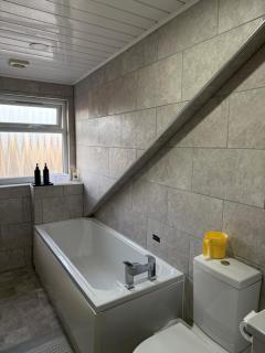 En-suit double Bedroom in Thornbury Bradord - 5