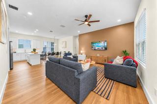 Ultimate Tampa Stay Dual Units 6BR Sleeps 17 - 1