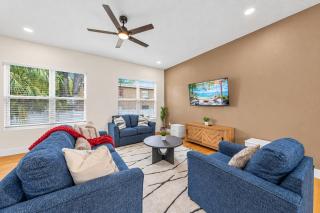 Ultimate Tampa Stay Dual Units 6BR Sleeps 17 - 2