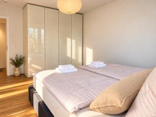 Modern Apt - 2-4 PAX - S-Bahn - 25min OKTOBERFEST, 15min CENTER - 7