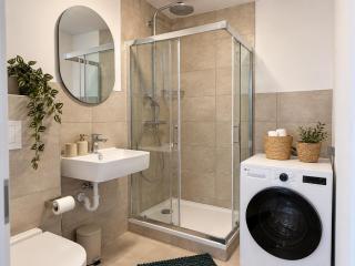 Modern Apt - 2-4 PAX - S-Bahn - 25min OKTOBERFEST, 15min CENTER - 3