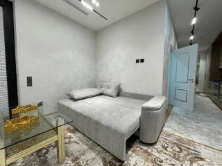 Nest One 043, B - 5