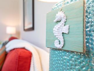 Treetop Cottage - 1