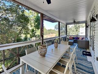 Marshview Hideaway - 4