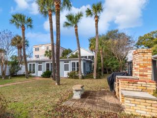 Captains Quarters A - 4