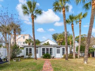 Captains Quarters B - 6